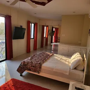 Apartment Sheryll Escapes - Kandi Resort-type Spacious 1 Bedroom Loft With Netflix And Free Housekeeping