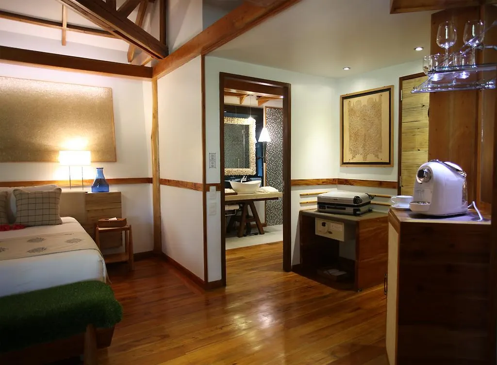 Donatela Resort And Sanctuary  Panglao